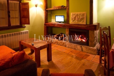 Argüebanes. Camaleño. Cantabria. Alojamiento rural, apartamentos turísticos en venta