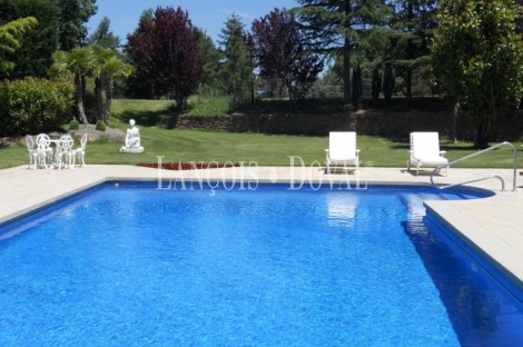 L´Estany, Barcelona. Finca y masía en venta.