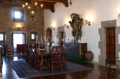 L´Estany, Barcelona. Finca y masía en venta.