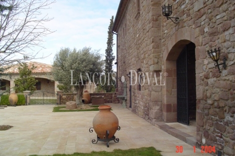 L´Estany, Barcelona. Finca y masía en venta.