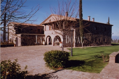 L´Estany, Barcelona. Finca y masía en venta.