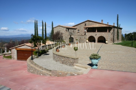 L´Estany, Barcelona. Finca y masía en venta.