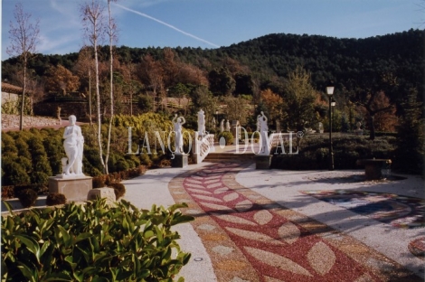 L´Estany, Barcelona. Finca y masía en venta.