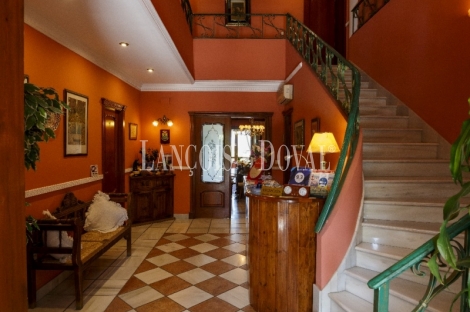 Granada. Hotel con encanto en venta.