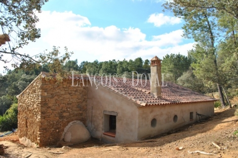 Santa Ana la Real. Huelva. Finca en venta con proyecto de turismo rural.