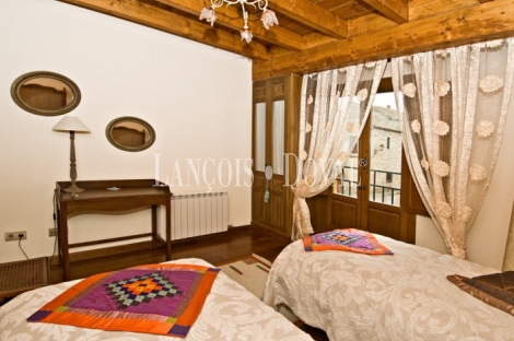 Montealegre de Campos. Valladolid. Hotel rural con encanto en venta 