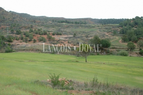 Sant Llorenç Savall. Barcelona. Finca y proyecto camping en venta.