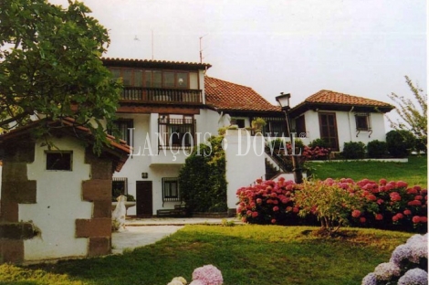 Santiago de Cudeyo. Cantabria. Casa señorial en venta.