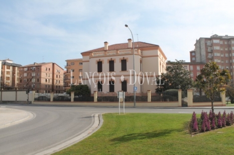 Monzón. Huesca. Aragón. Casa señorial en venta.