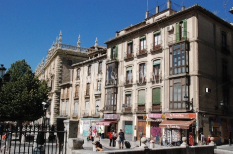 Granada. Edificios en venta junto Real Chancillería.