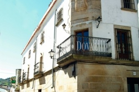 Casa señorial en venta. Cáceres. Alcuéscar. Ideal hotel con encanto