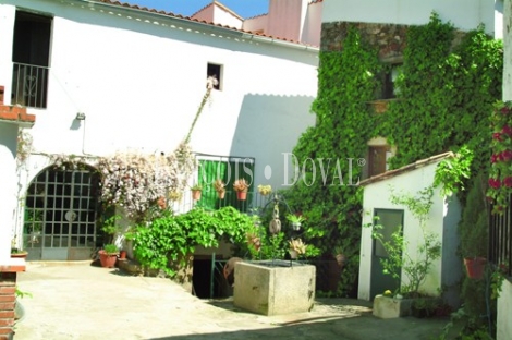 Casa señorial en venta. Cáceres. Alcuéscar. Ideal hotel con encanto