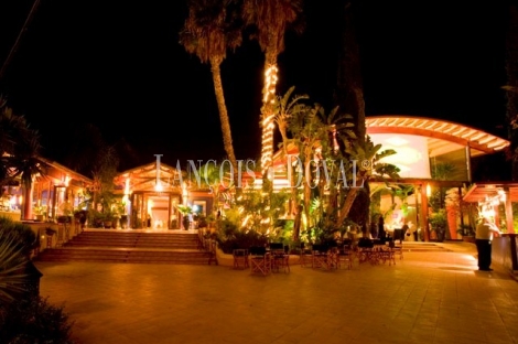 Restaurante discoteca y salón eventos en venta. Águilas. Murcia.