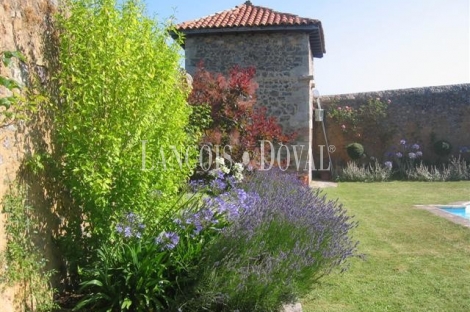 Oviedo. Casa señorial en venta. Biedes. Concejo de las Regueras.  Asturias.