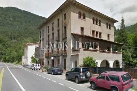 Casa modernista. Restaurante en venta ideal hotel. Ribes de Freser. Girona