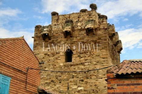 Castillo en venta. Quintana del Marco. León