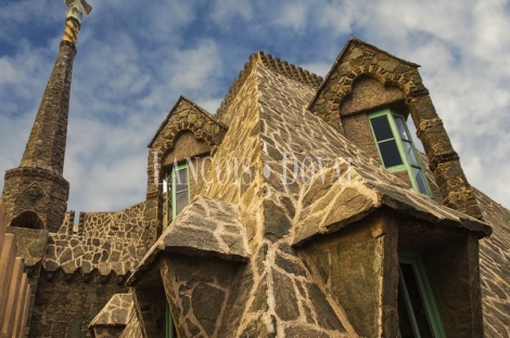 Barcelona. Casa Gaudi para eventos y rodajes