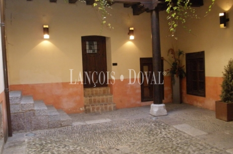 León. Palacio en venta o alquiler ideal hotel con encanto y restaurante.