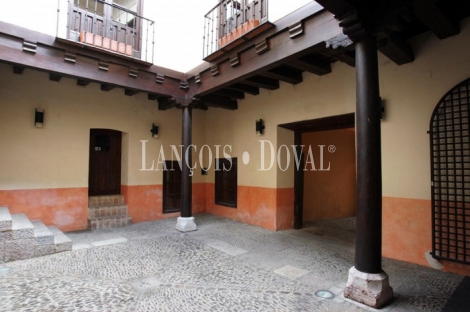 León. Palacio en venta o alquiler ideal hotel con encanto y restaurante.