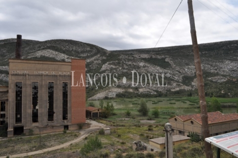 Finca en venta para proyecto residencial o turístico. Aliaga. Teruel