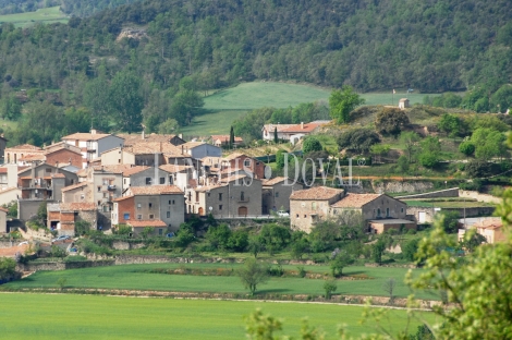 Finca en venta. Uso residencial o dotacional. Avià. Berguedà. Barcelona.