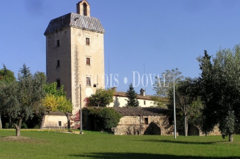 Magnífica casa señorial fortificada en venta con torre de defensa. Lliçà De Vall. Barcelona.