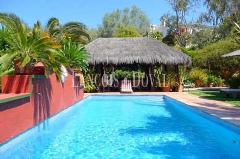 Marbella. Villa en venta actualmente Bed & Breakfast. Málaga.