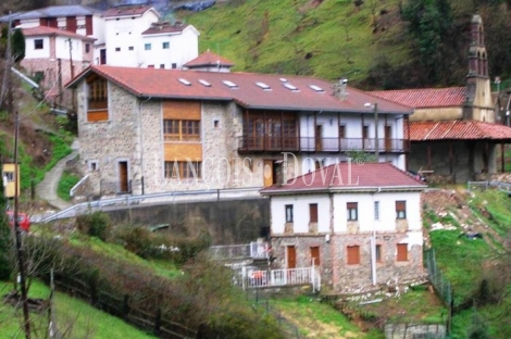 Casa rural en venta. Antigua rectoria. San Martino. Pola de Lena. Asturias