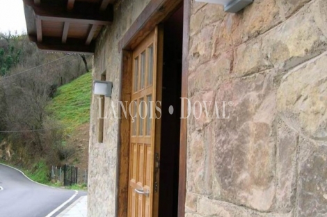 Casa rural en venta. Antigua rectoria. San Martino. Pola de Lena. Asturias