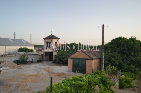 Pinos Puente. Vega de Granada. Suelo industrial en venta o alquiler. Antigua fábrica de remolacha.