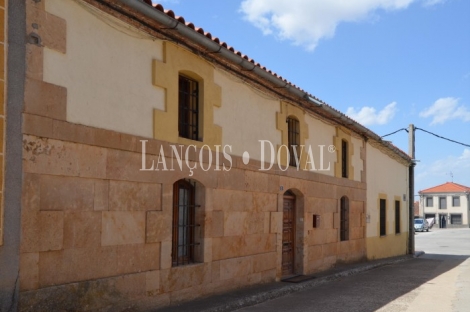 Salamanca. Casa rural en venta. Palencia de Negrilla.