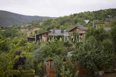 El Bierzo. Casa rural en venta. Orellán. Borrenes. Castilla León.