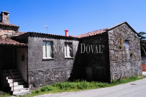 Oia. Torroña. Pontevedra. Finca y casa rural en venta