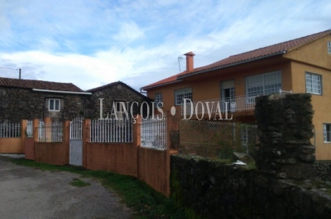 Oia. Torroña. Pontevedra. Finca y casa rural en venta