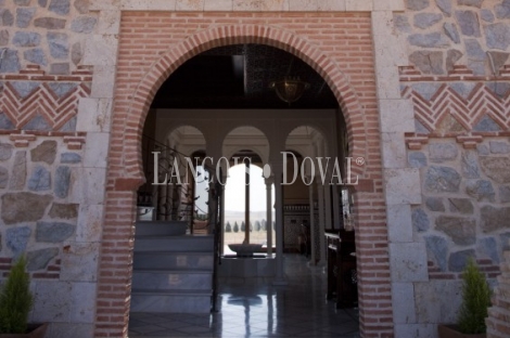 Casa y finca en venta. Puebla de Almenara. Cuenca.        