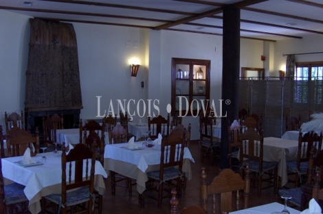 Huelva. Hotel rural en venta.  Galaroza. Sierra de Aracena y Picos de Aroche.