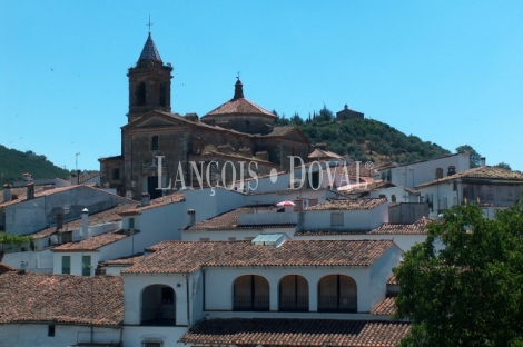 Huelva. Hotel rural en venta.  Galaroza. Sierra de Aracena y Picos de Aroche.