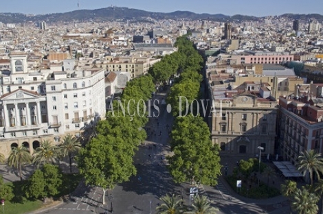 Barcelona. Ramblas. Edificio en venta