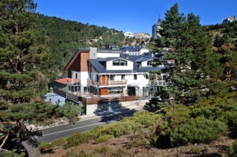 Hotel rural en venta. Sierra de Guadarrama. Puerto de Navacerrada. Madrid