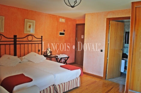 Hotel rural en venta. Sierra de Guadarrama. Puerto de Navacerrada. Madrid