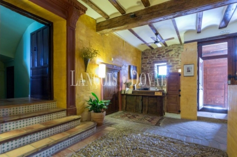 Hotel con encanto casa rural en venta Vilafamés. Castellón.