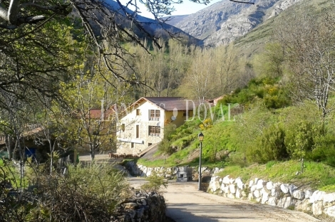 Negocio rural tienda y restaurante en venta.  Piedrasecha. Carrocera. León