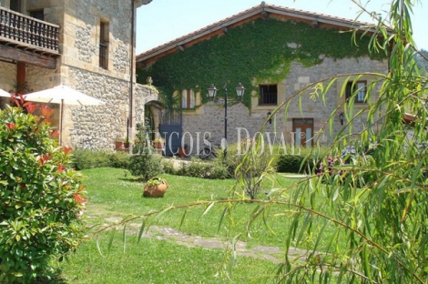 Cantabria. Hotel palacio con encanto en venta. Santander. San Felices de Buelna. 