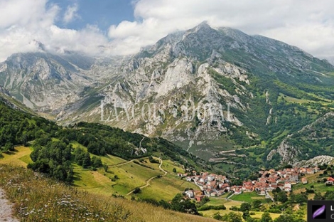 Cantabria. Hotel palacio con encanto en venta. Santander. San Felices de Buelna. 