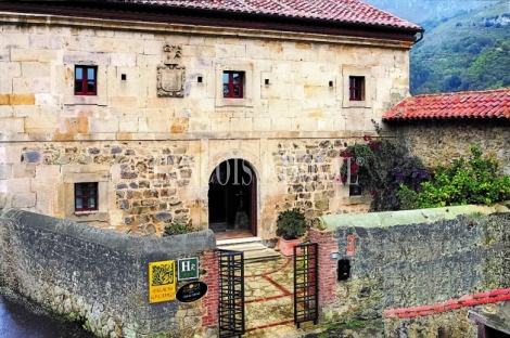 Hotel con encanto en venta. Antigua casa palacio. Abándames. Asturias.