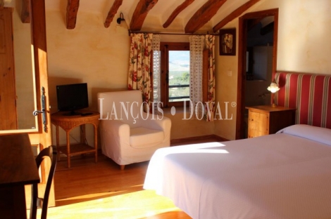 Alicante. Hotel con encanto en venta. Alto Vinalopó. Sierra Mariola.
