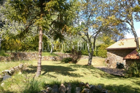 Cariño. Hospedería hotel casa rural en venta. Valle Landoy. A Coruña.