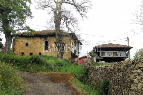 Asturias. Antigua casona en venta. Fresnedo. Concejo De Cabranes.