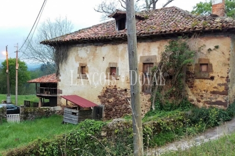 Asturias. Antigua casona en venta. Fresnedo. Concejo De Cabranes.