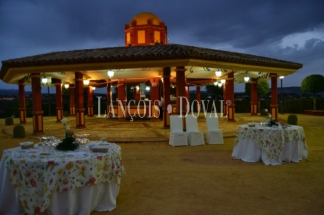 Cabra. Córdoba. Venta hacienda dehesa. Finca eventos y olivar. Proyecto hotelero.